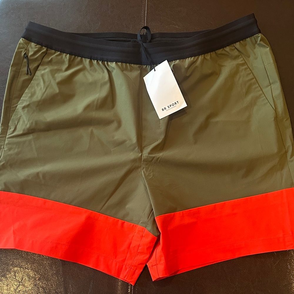 NWT Banana Republic BR Sport Olive and Black Athletic Shorts